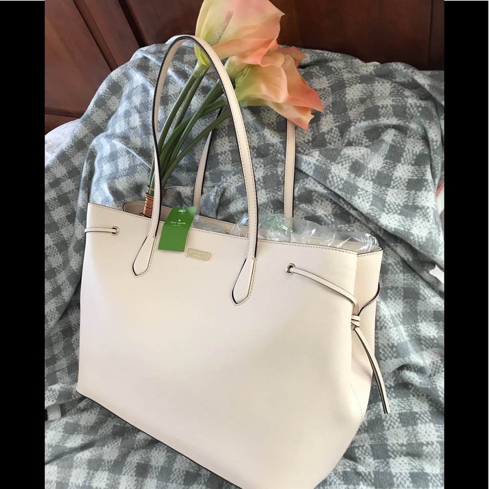 Kate Spade Laurel Way Ari Tote - Saffiano Leather